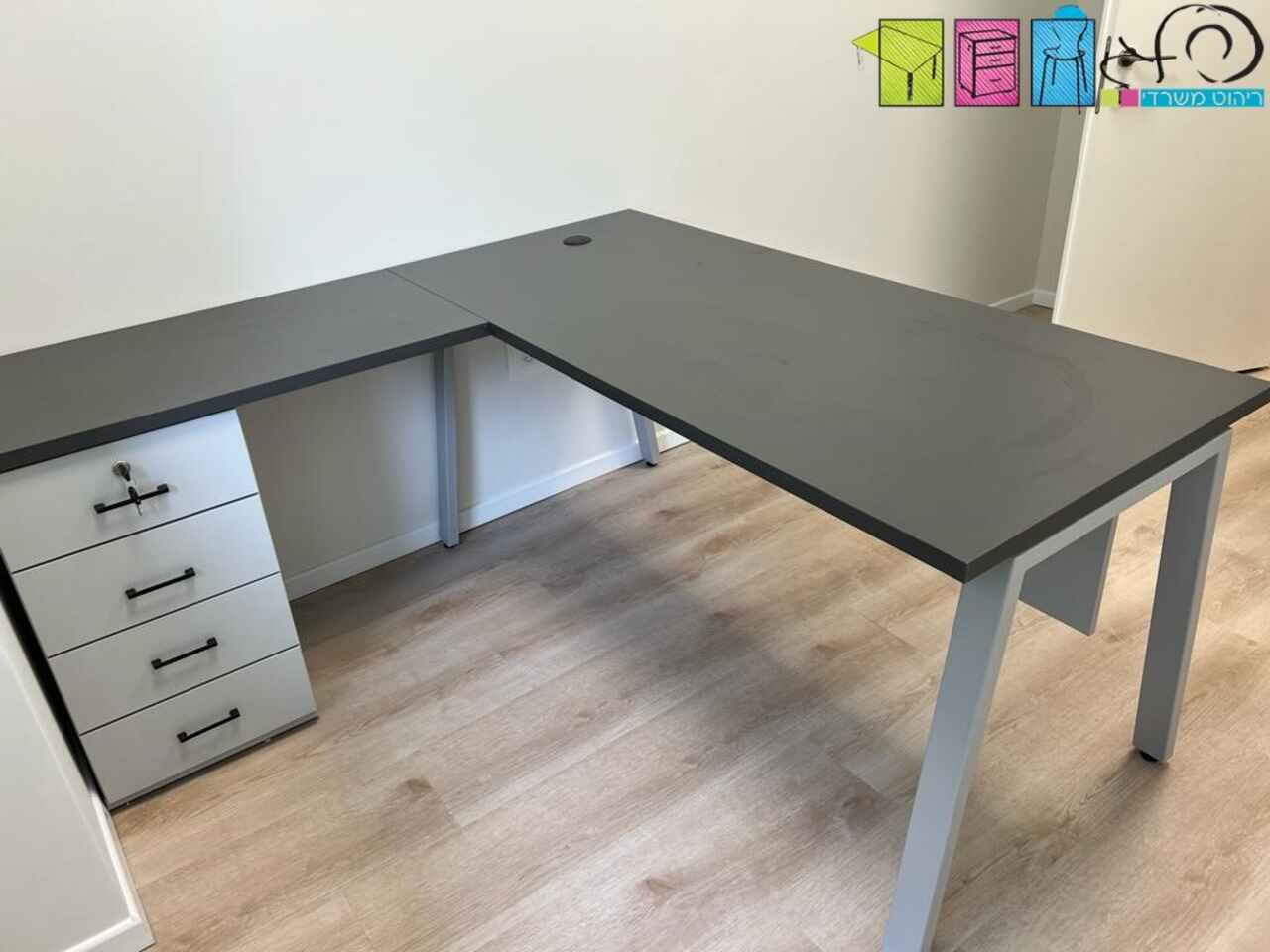 שולחן דגם A