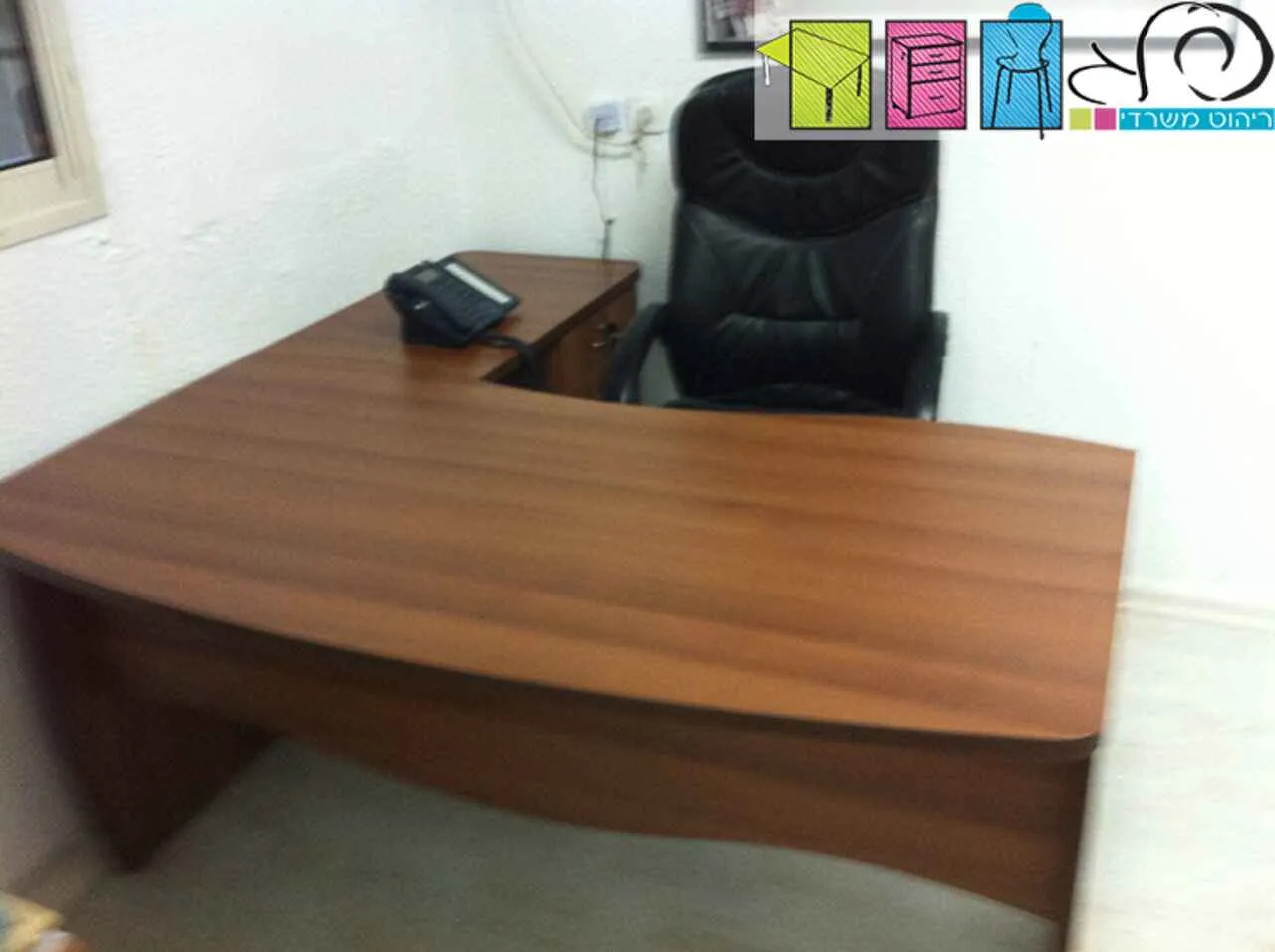 גל רגליי עץ מעוצבות