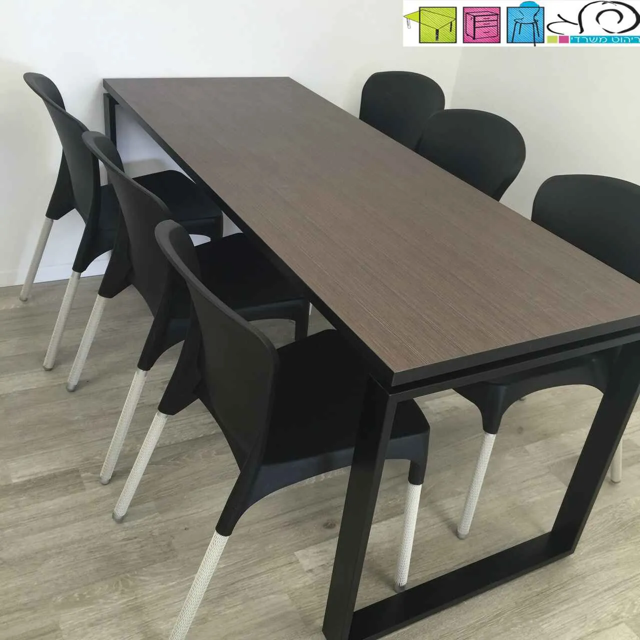 שולחן אוכל (2)