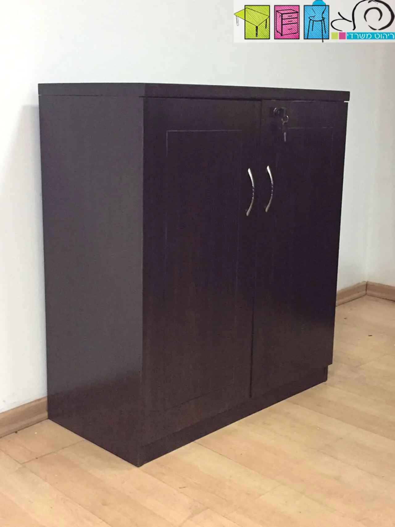 ארון ונגה 8040