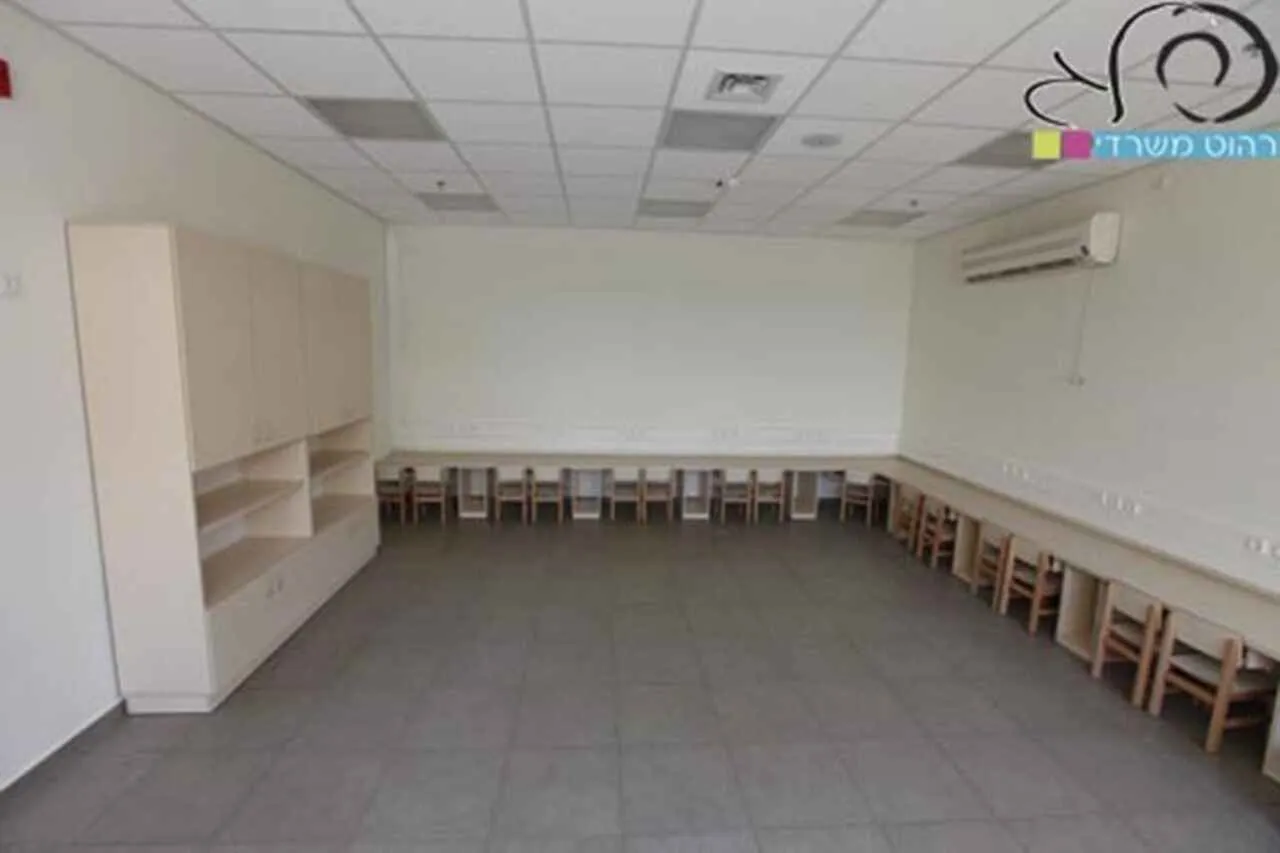 חדר מחשבים במתחם גני ילדים בתל אביב