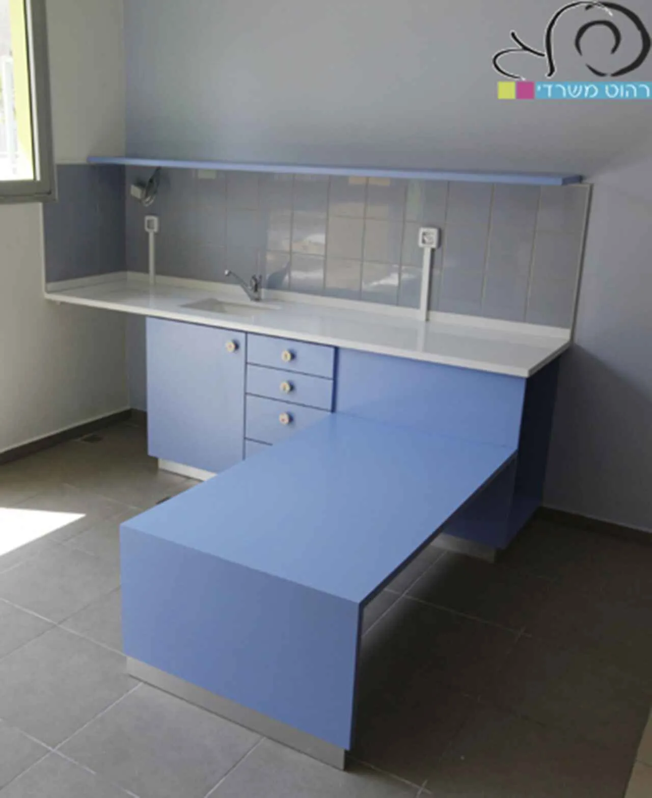 ארון מטבח בגן ילדים בתל אביב