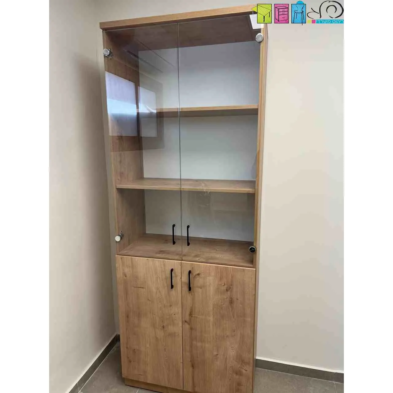 ⁦ארון ויטרינה⁩ – תמונה ⁦2⁩