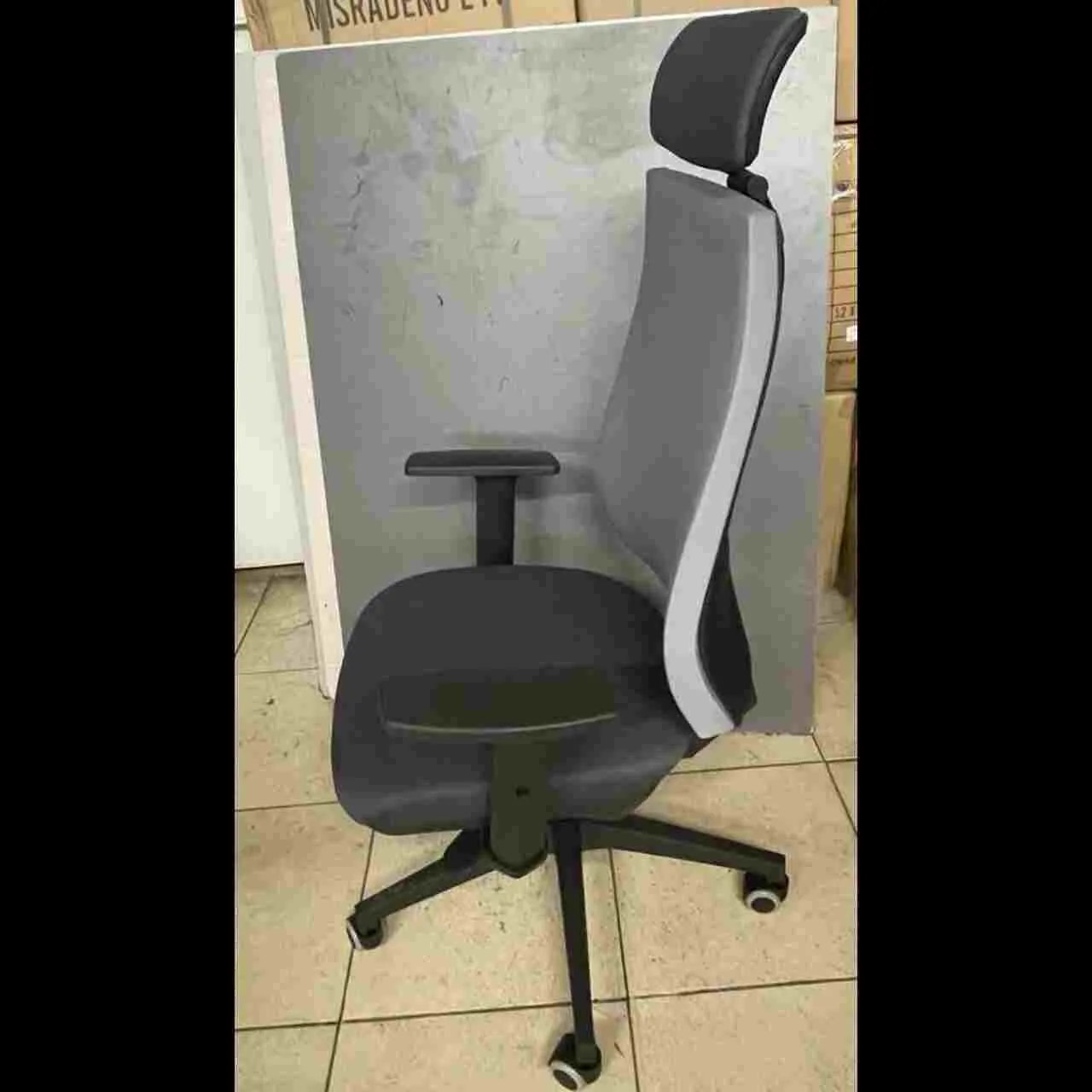 ⁦דקוטה⁩ – תמונה ⁦2⁩