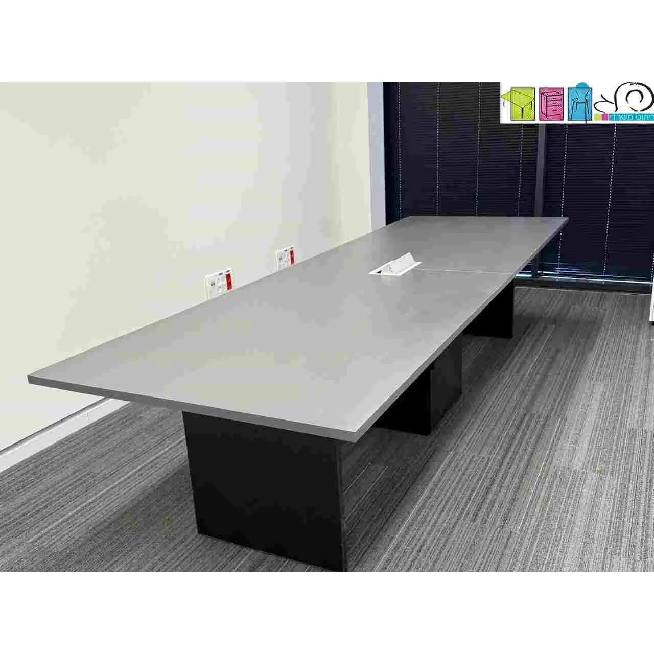 ⁦שולחן ישיבות⁩ – תמונה ⁦4⁩