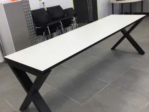 שולחן חדר מורים (1)